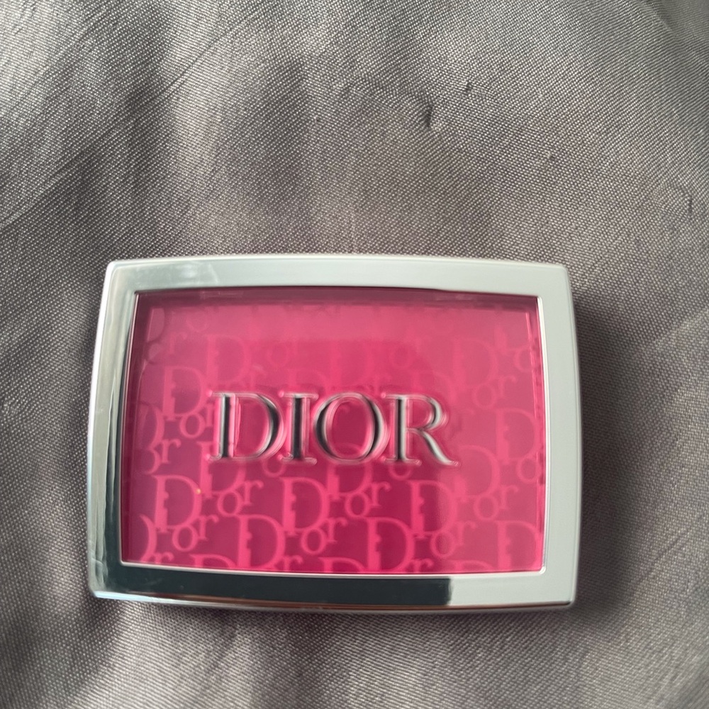Dior blush rosy glow 006 berry